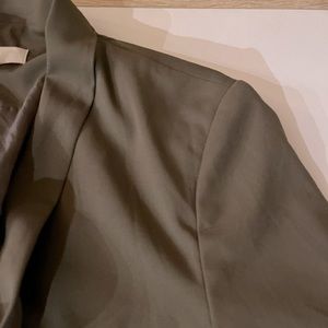 Olive green Blazer with light lift shoulder pads